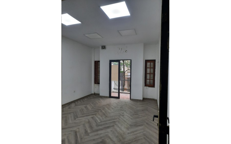 CHO THUÊ MBKD SPA, VP PHỐ ĐỖ QUANG, CẦU GIẤY, 5 TẦNG, 60M2, 6N, MT 4.2M, 42 TRIỆU